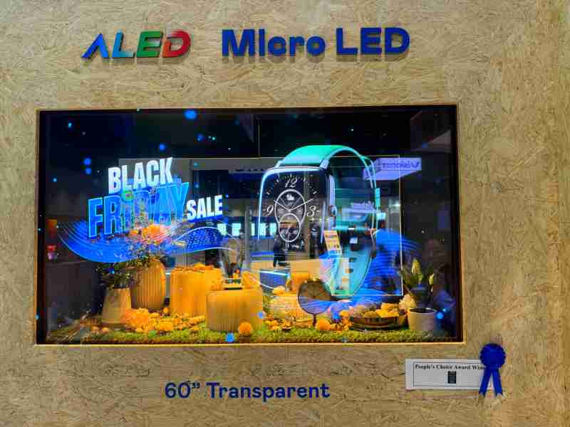 CG电子60吋高透明度Micro LED显示器获”最佳Micro LED技术应用奖”，，，，将Micro LED面板透明化之设计特性极致发挥，，，以可扩展性无缝拼接技术打造，，，具备600 nits全画面亮度、、、、大于60%穿透率及超过NTSC 110%的优异广色域表现，，可依需求灵活应用于各种场域